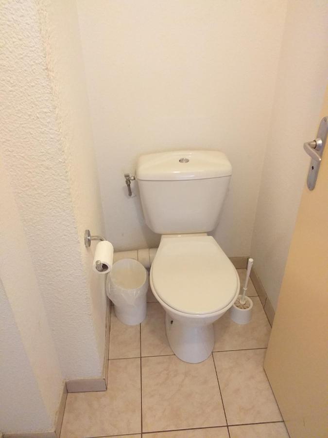 Appartement F2 Au Domaine Des 100 Lacs - Piscine - Sauna - Hammam Каутерец Екстериор снимка