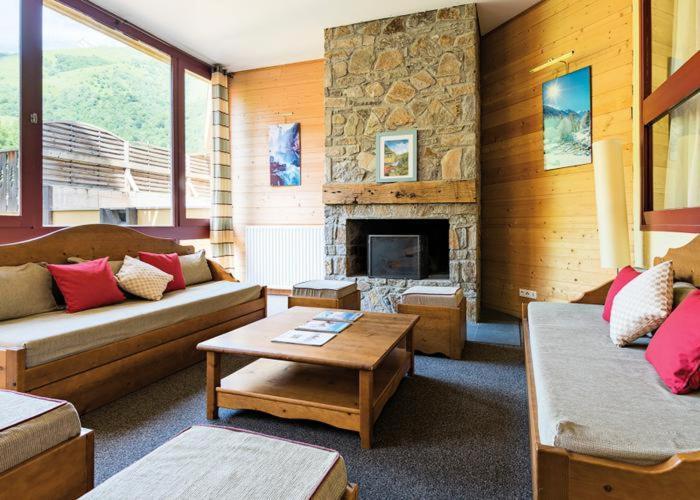 Appartement F2 Au Domaine Des 100 Lacs - Piscine - Sauna - Hammam Каутерец Екстериор снимка